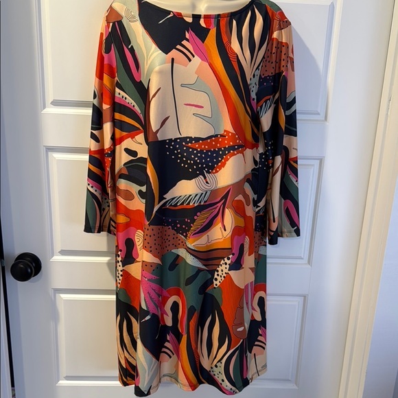 Isle By Melis Loman Dresses & Skirts - Isle By Melis Lozan Colorful Shift Dress 3/4 Sleeves